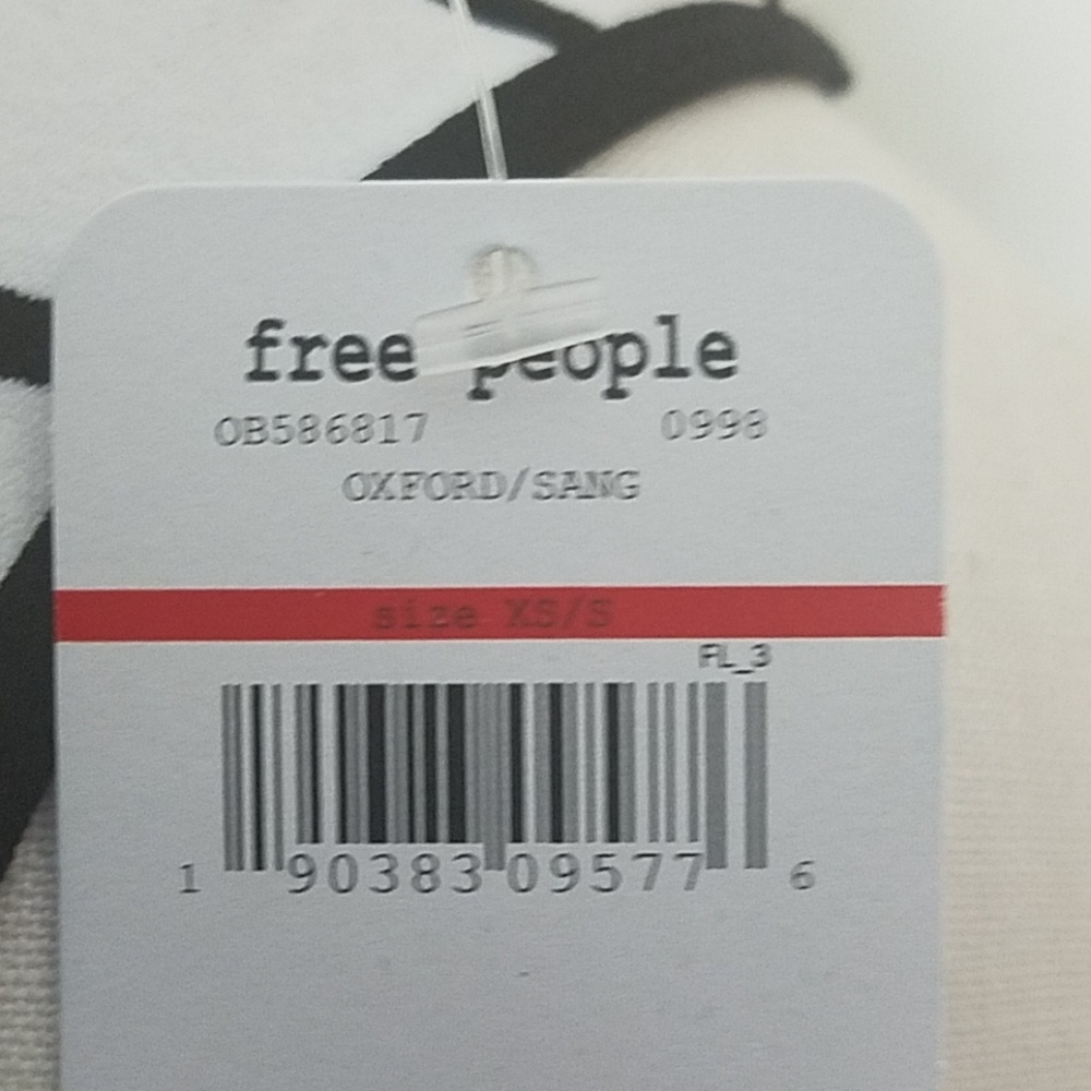 ๐ Free People Crisscrossing Racerback Bralette - Picture 6 of 8